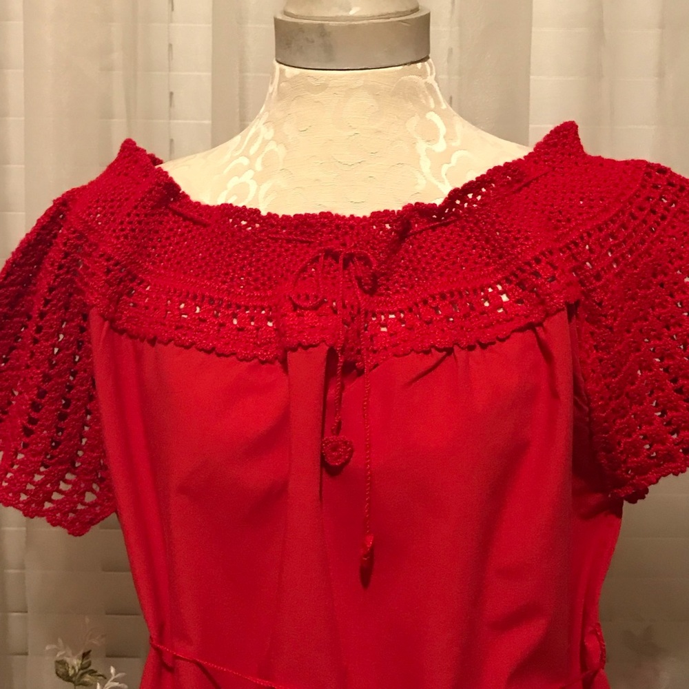 Blouses - Picture 8 of 8